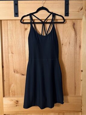 Old Navy Black Strappy Athletic Dress